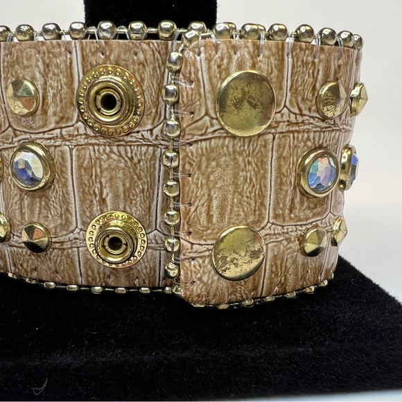 Leather and Aurora Borealis Rhinestone Adjustable Cross Bracelet - Picture 3 of 5
